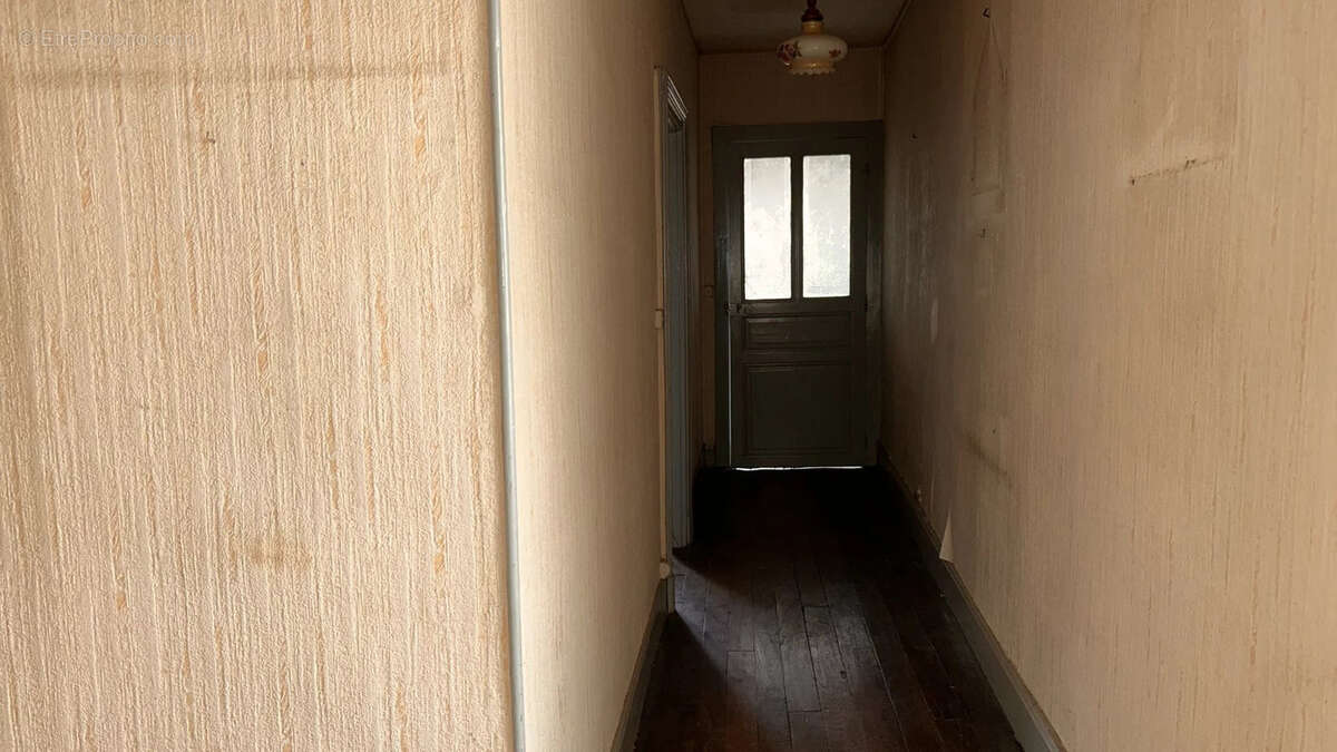 Maison à ARGENTON-SUR-CREUSE