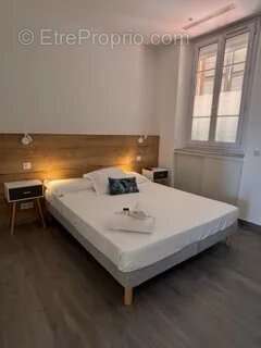 Exclusivite- cannes banane--dernier etage, tres beau 3p dans immeuble bourgeois - photo 8
