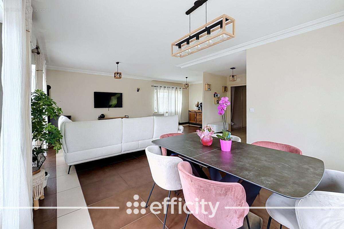 Appartement à LOIRE-SUR-RHONE