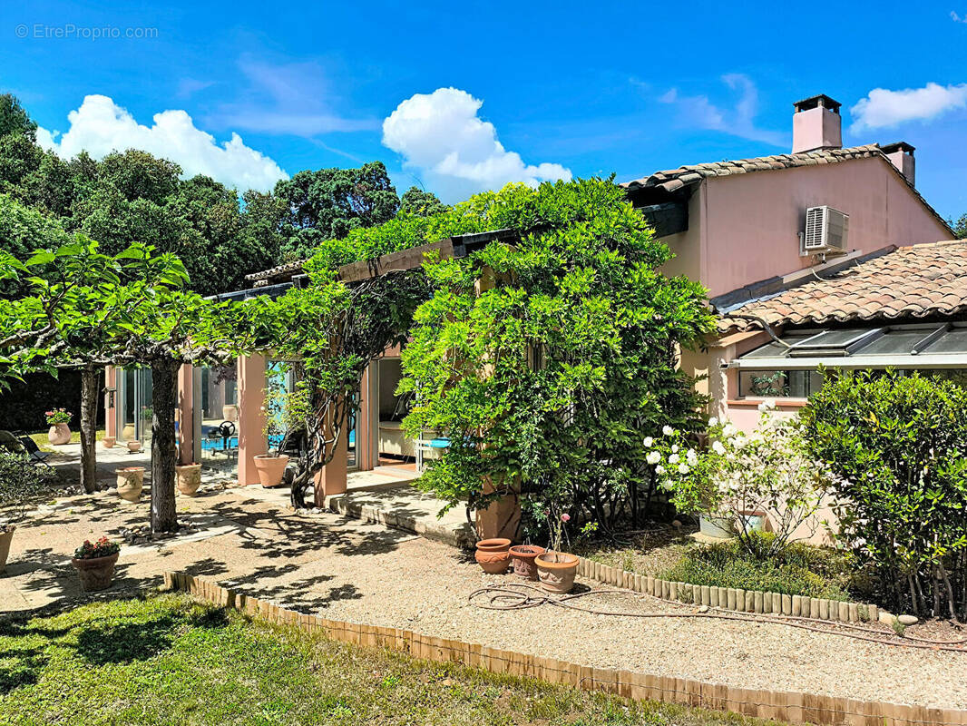 Maison à VILLENEUVE-LES-AVIGNON