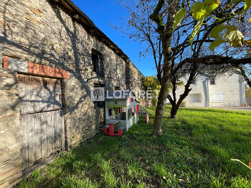 Maison à RIEUPEYROUX
