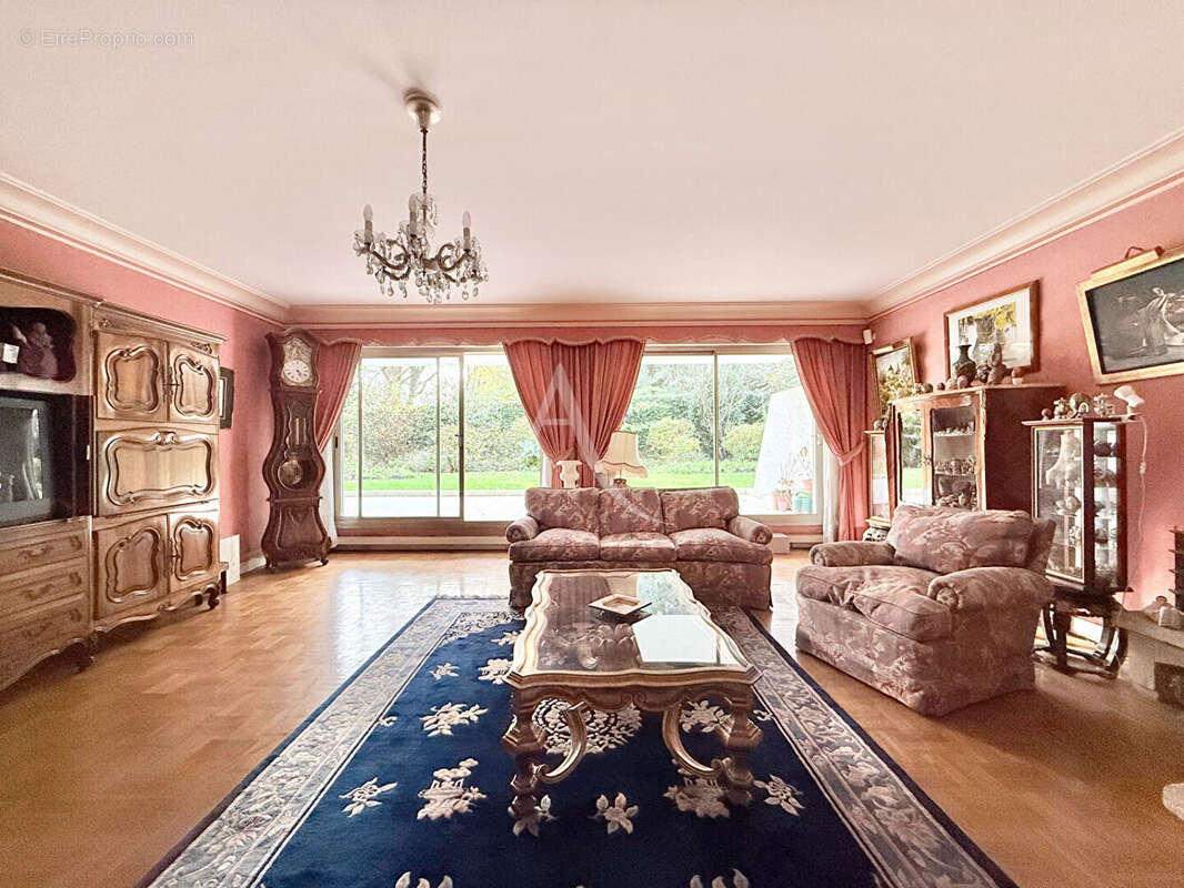 Appartement à NOGENT-SUR-MARNE