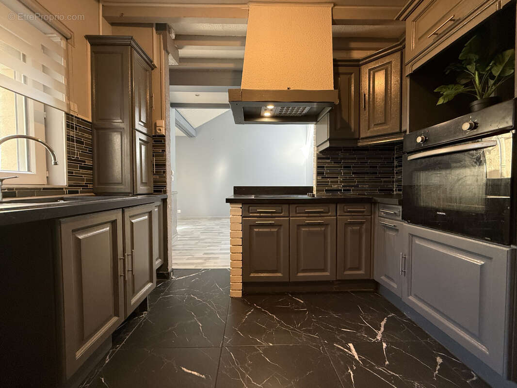 Maison à LE BLANC-MESNIL