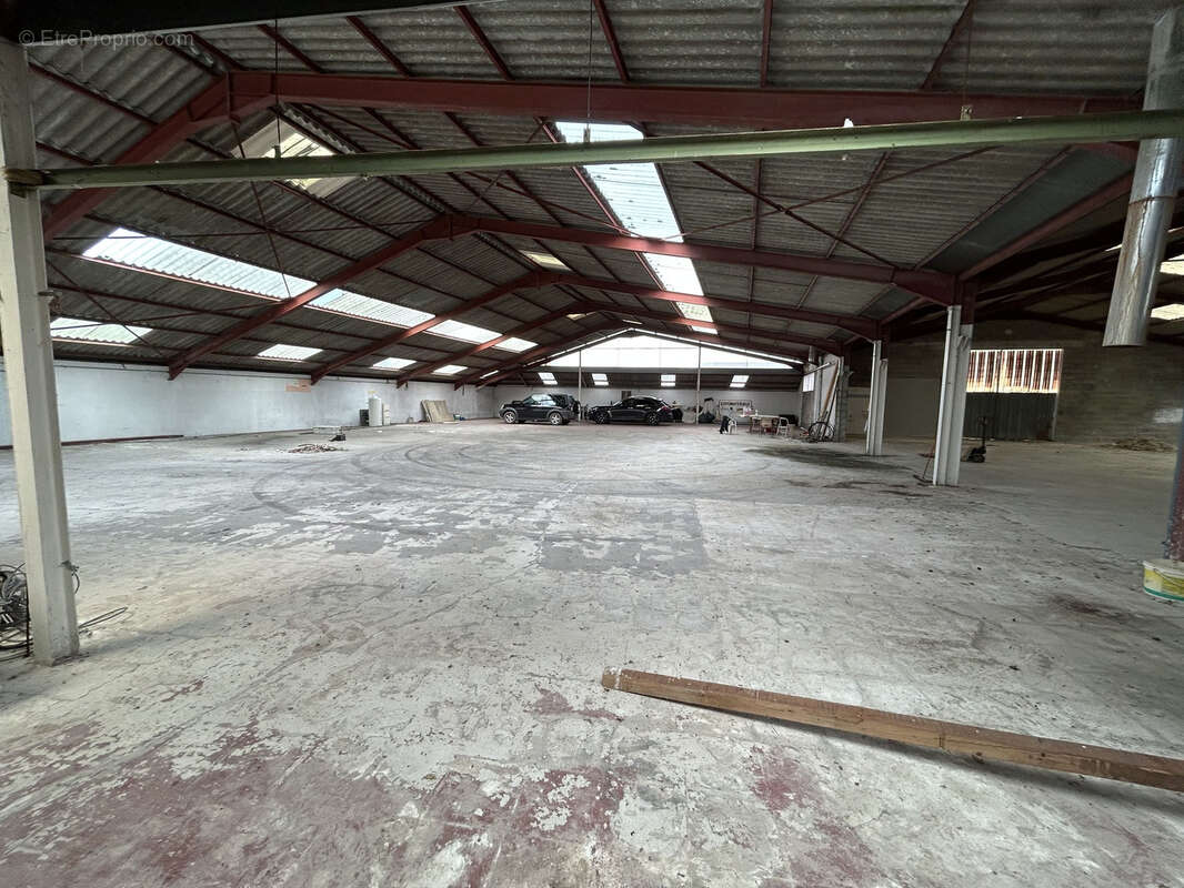 Commerce à SAINT-JUNIEN