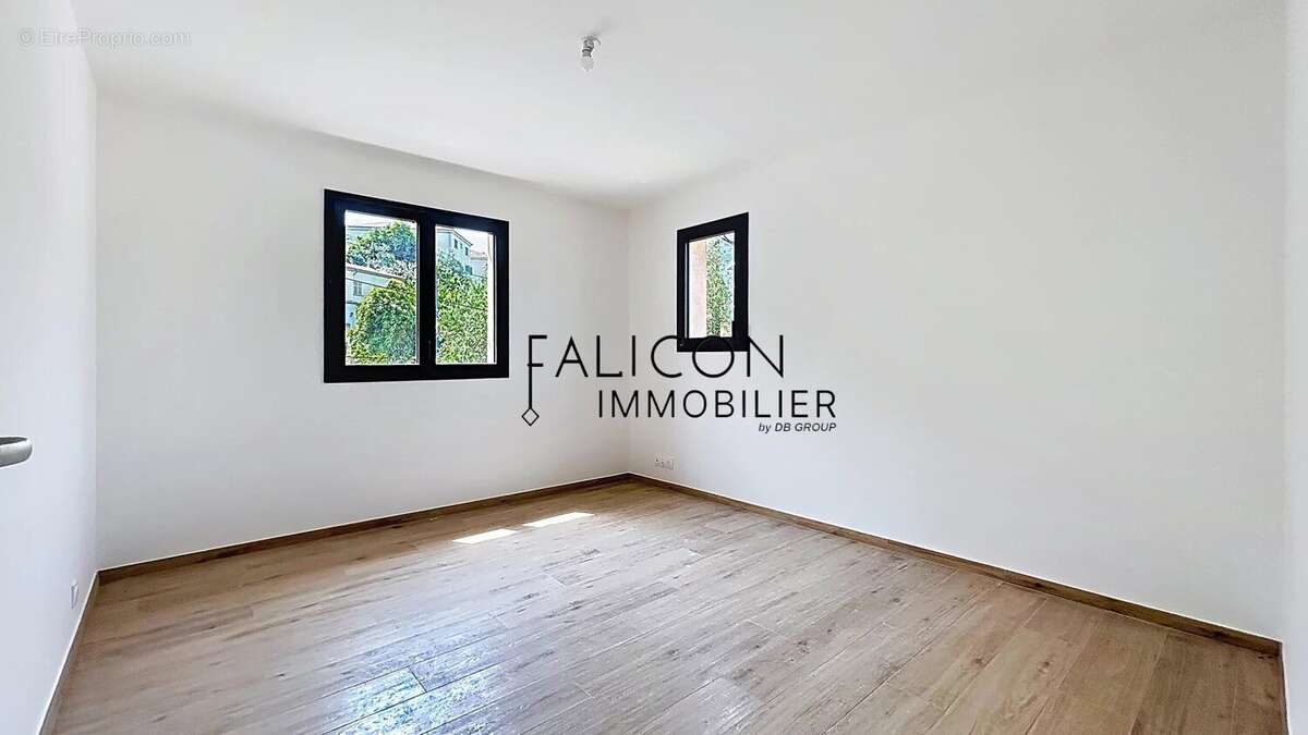 Maison à TOURRETTE-LEVENS