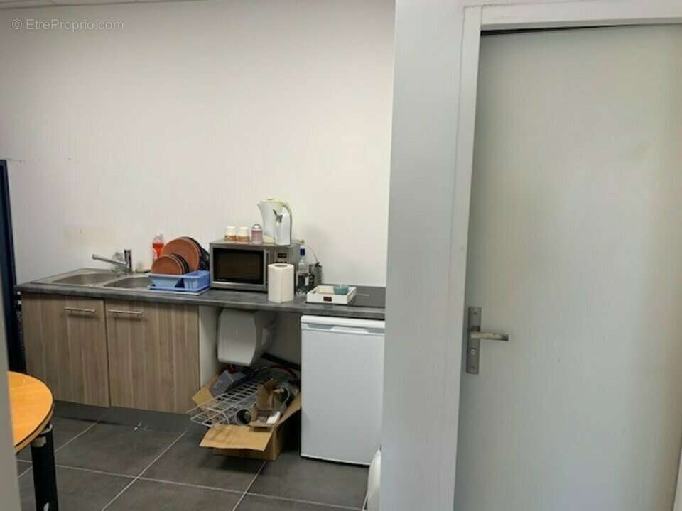 Commerce à POMPIGNAC