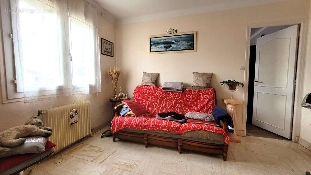 Maison à FLEURY-SUR-ORNE