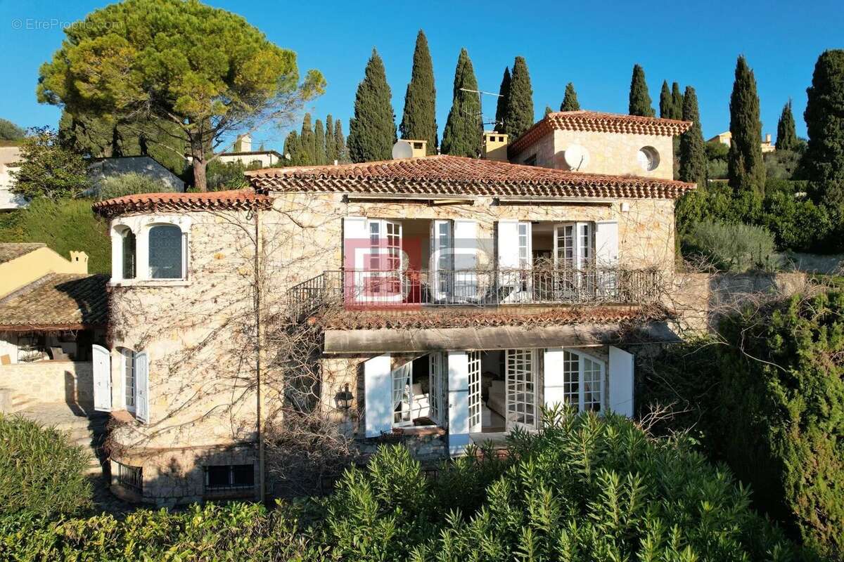 Maison à MOUGINS