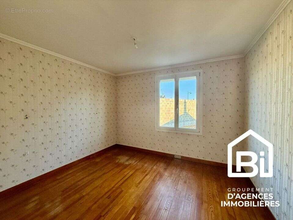 Maison à CORMELLES-LE-ROYAL