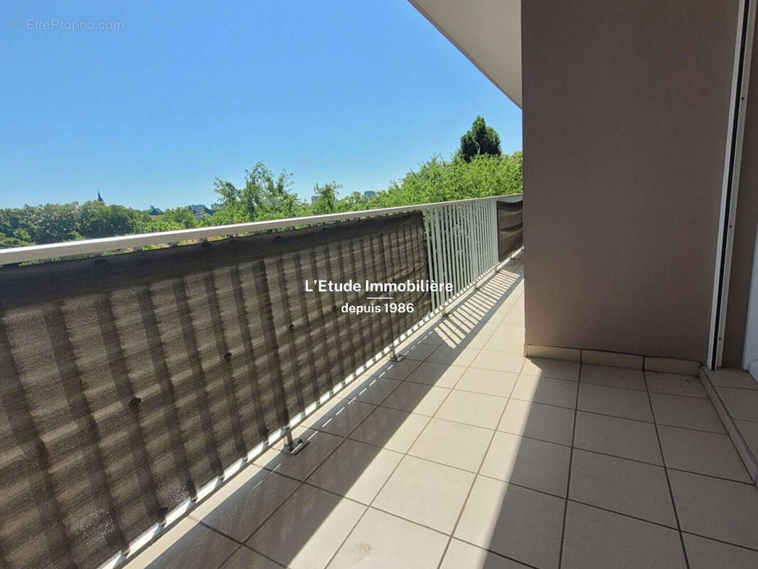 Appartement à SATHONAY-CAMP