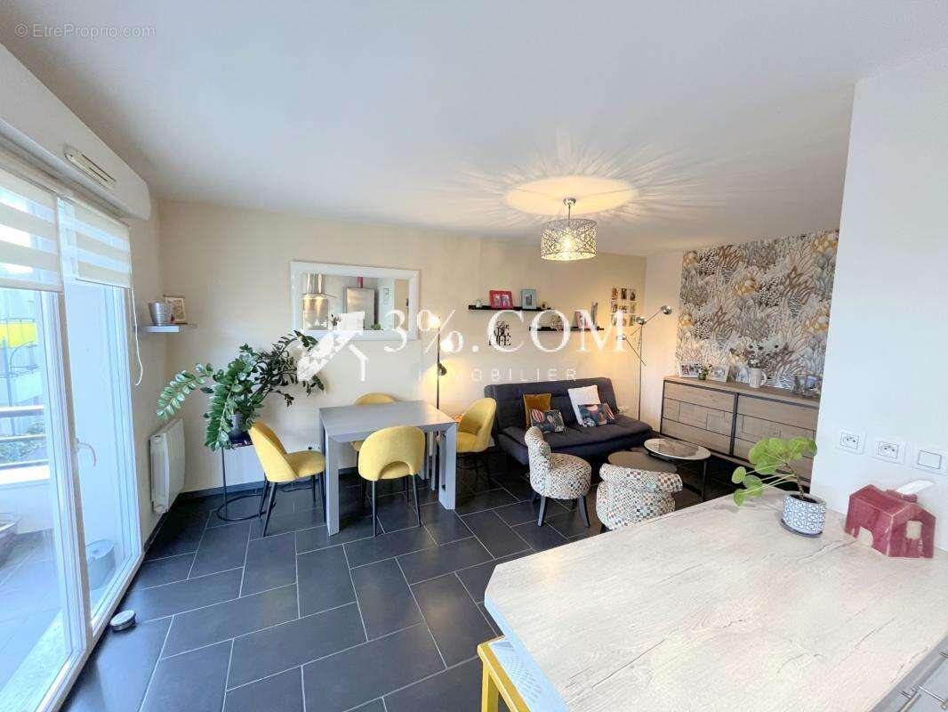 Appartement à INDRE