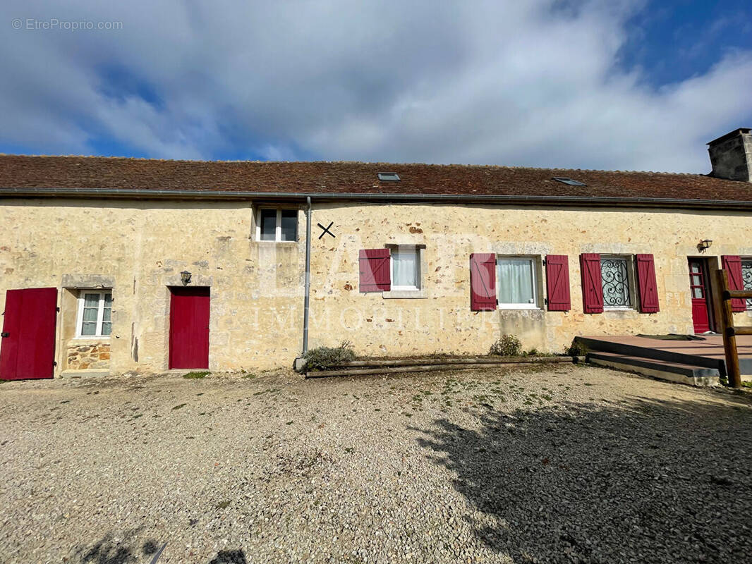 Maison à NEUFCHATEL-EN-SAOSNOIS
