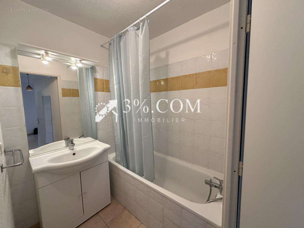 Appartement à SAINT-PRIVAT-DES-VIEUX