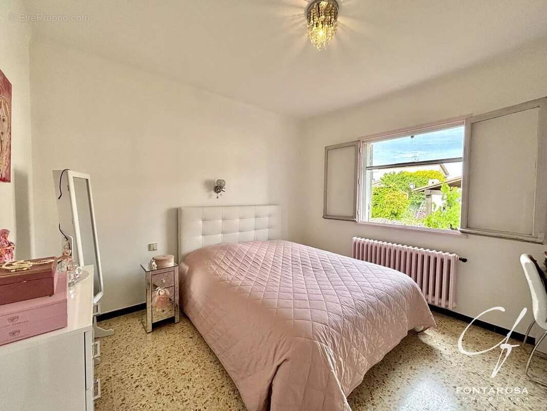 Maison à FREJUS
