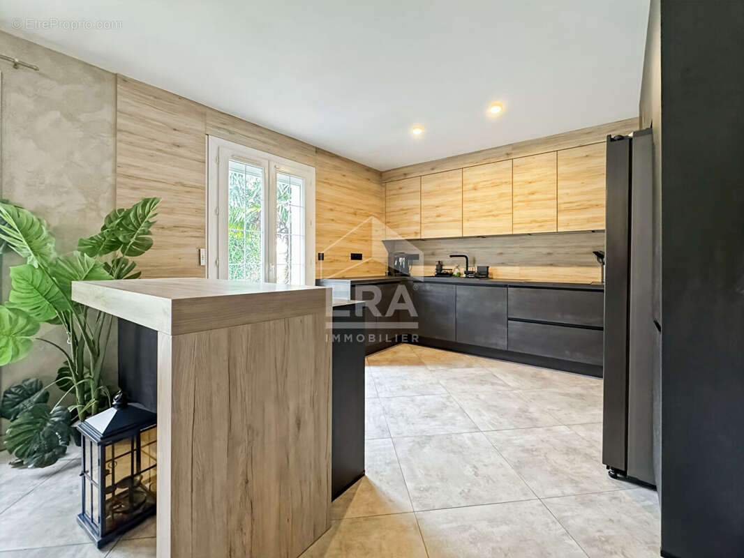 Maison à GUIGNEVILLE-SUR-ESSONNE