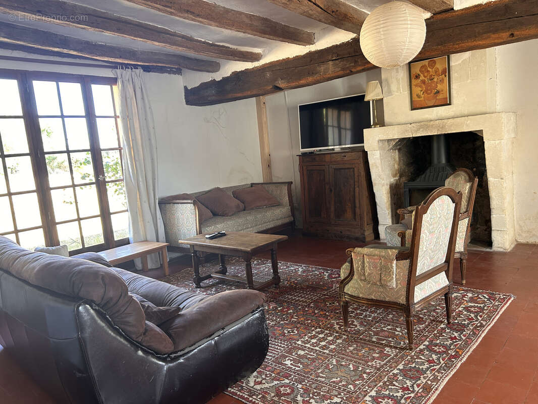 Longère de charme avec dépendances sur plus de 3 600 m2 de terrain - photo 2