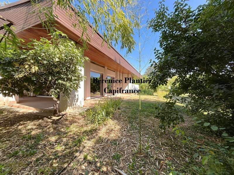 Maison à VETRAZ-MONTHOUX