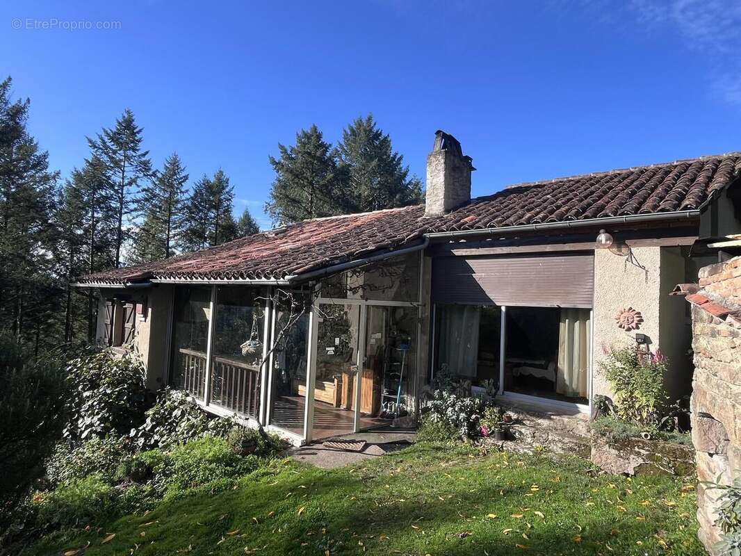 façade avant - Maison à FIGEAC