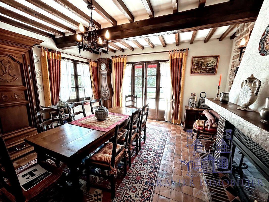 Maison à SAINT-GERMAIN-SUR-AY