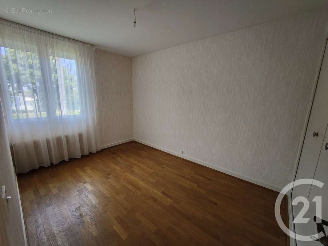 Maison à COSNE-COURS-SUR-LOIRE