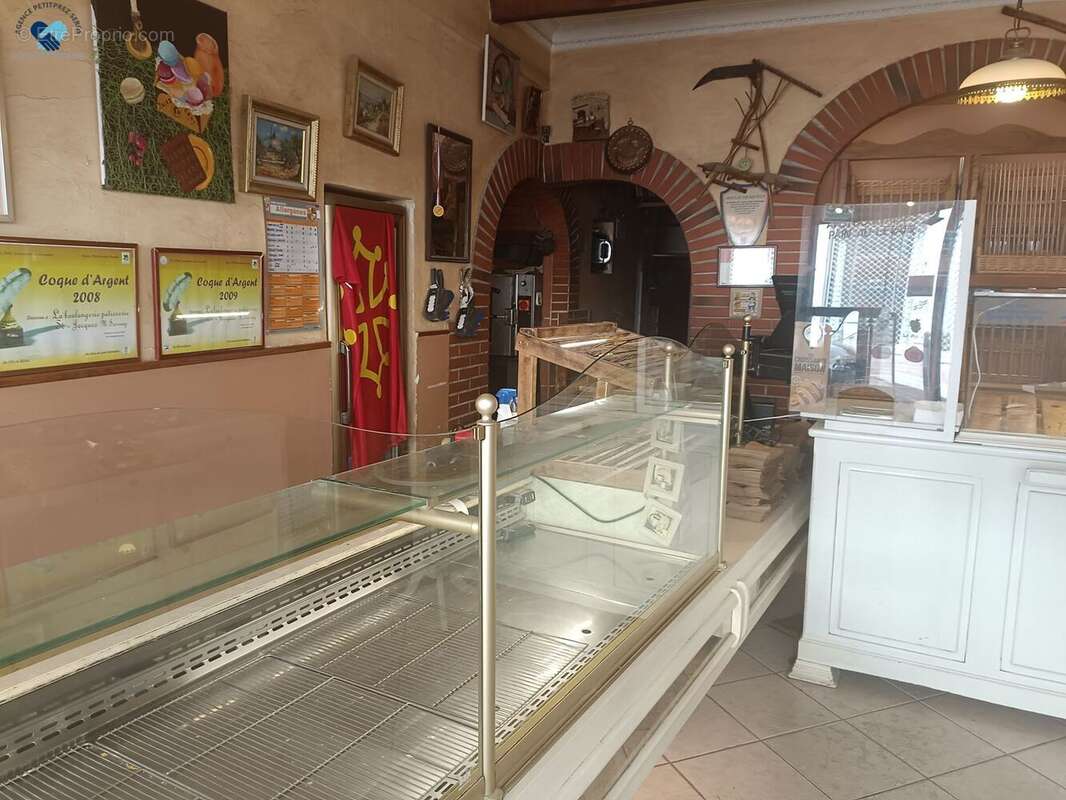 Commerce 120 m² à Villeneuve-Les-Beziers  - photo 9