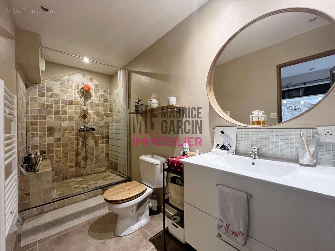 Appartement à L'ISLE-SUR-LA-SORGUE
