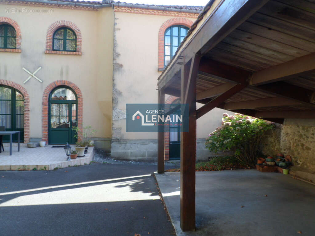 Maison à POUZAUGES