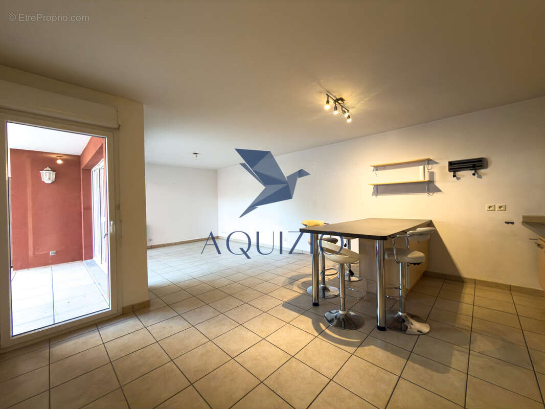 Appartement T3 en rez de jardin avec grande terrasse - photo 4