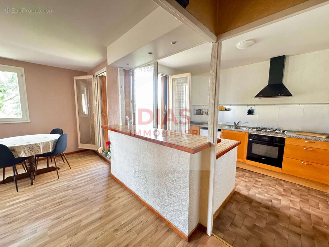 Appartement à PONTAULT-COMBAULT