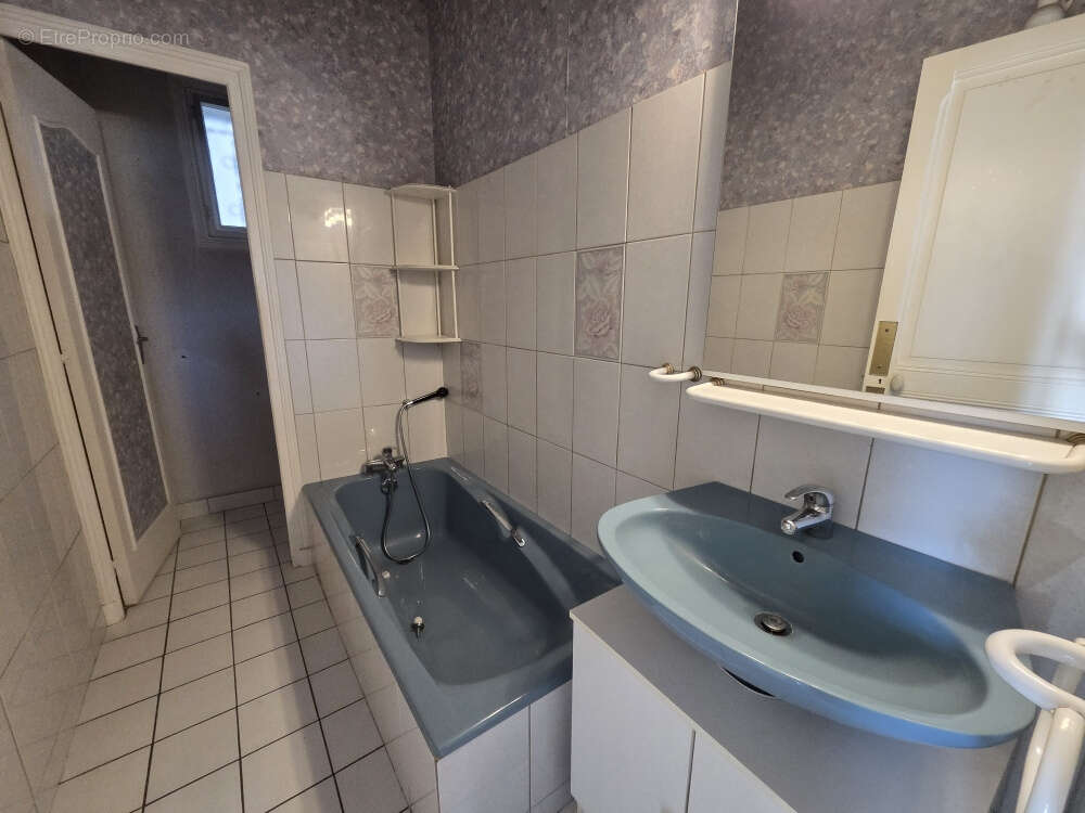 Maison à SAINT-JUNIEN