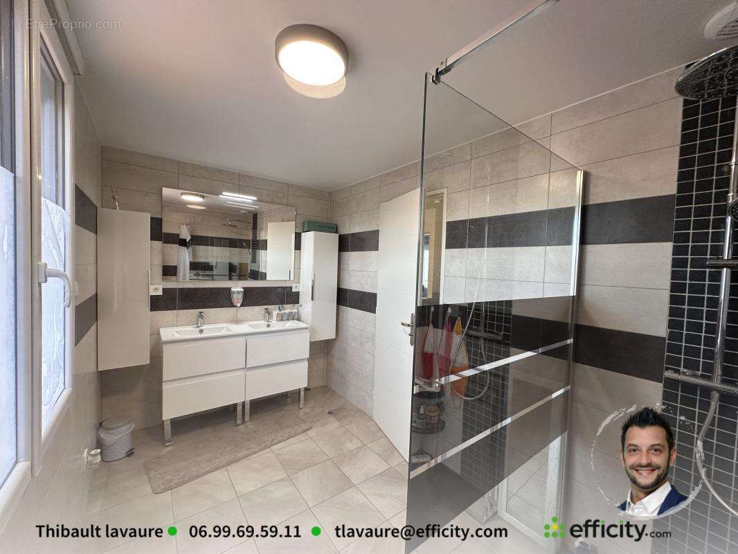 Maison à SAINT-YRIEIX-SUR-CHARENTE