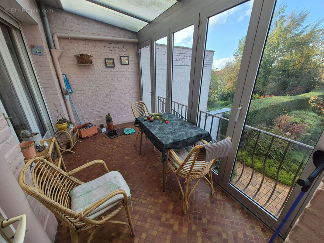 Maison à HALLENNES-LEZ-HAUBOURDIN