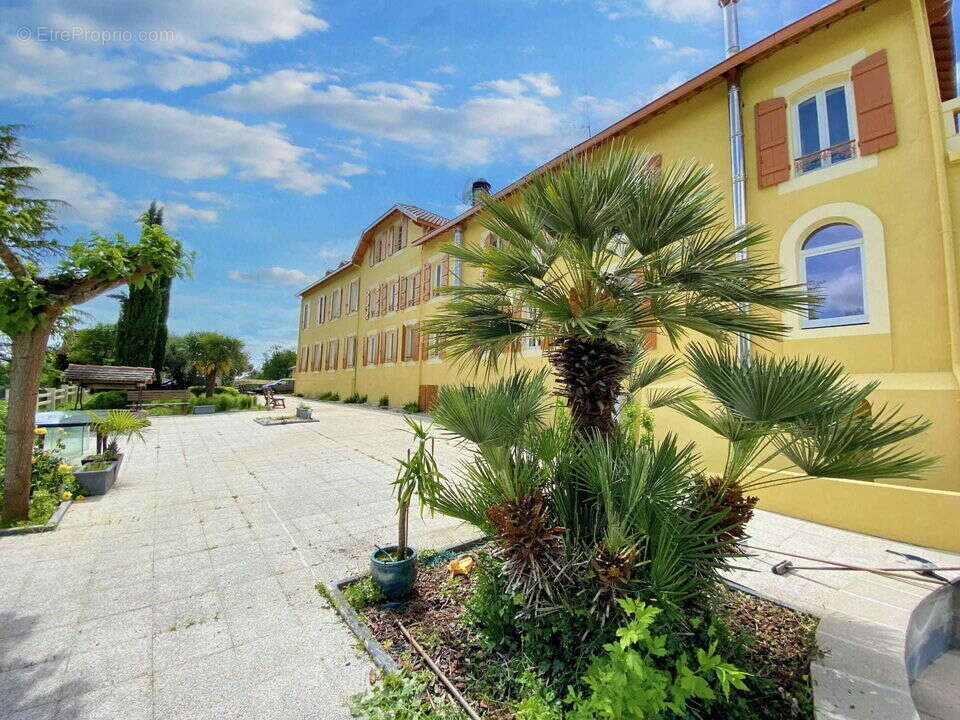 Commerce à CAZAUBON