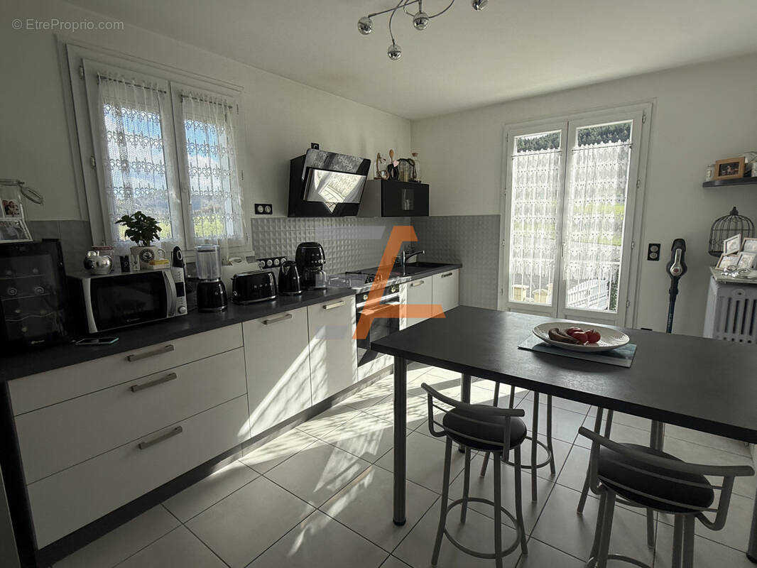Maison à COUBON