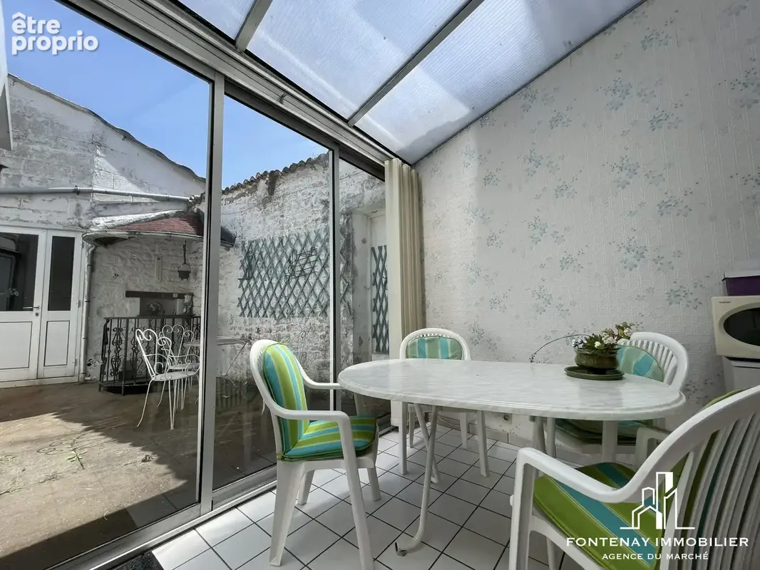 Maison 179 m² à Fontenay-Le-Comte  - photo 6