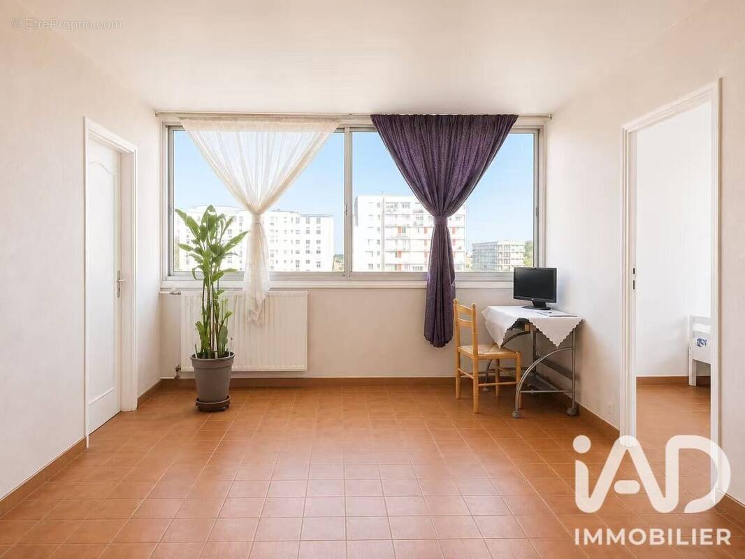 Photo 1 - Appartement à BOBIGNY