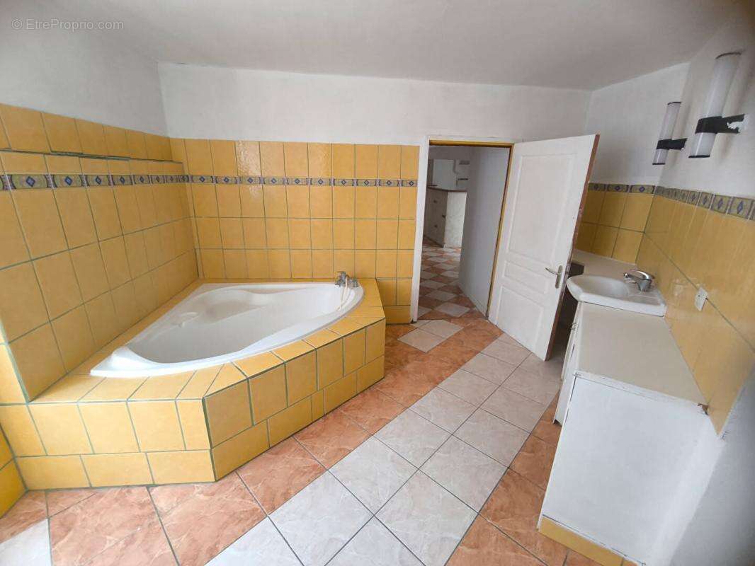 Maison à TOCANE-SAINT-APRE