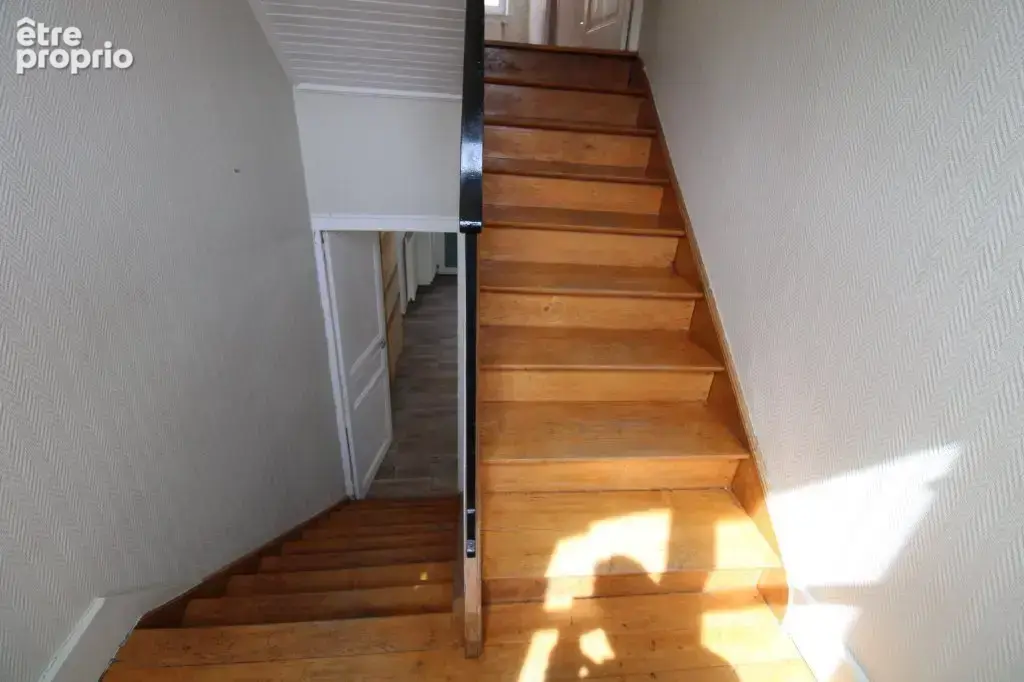 Maison de ville 165 m² – 4 chambres – dpe c – terrain clos + dépendance – proche commodités - photo 8