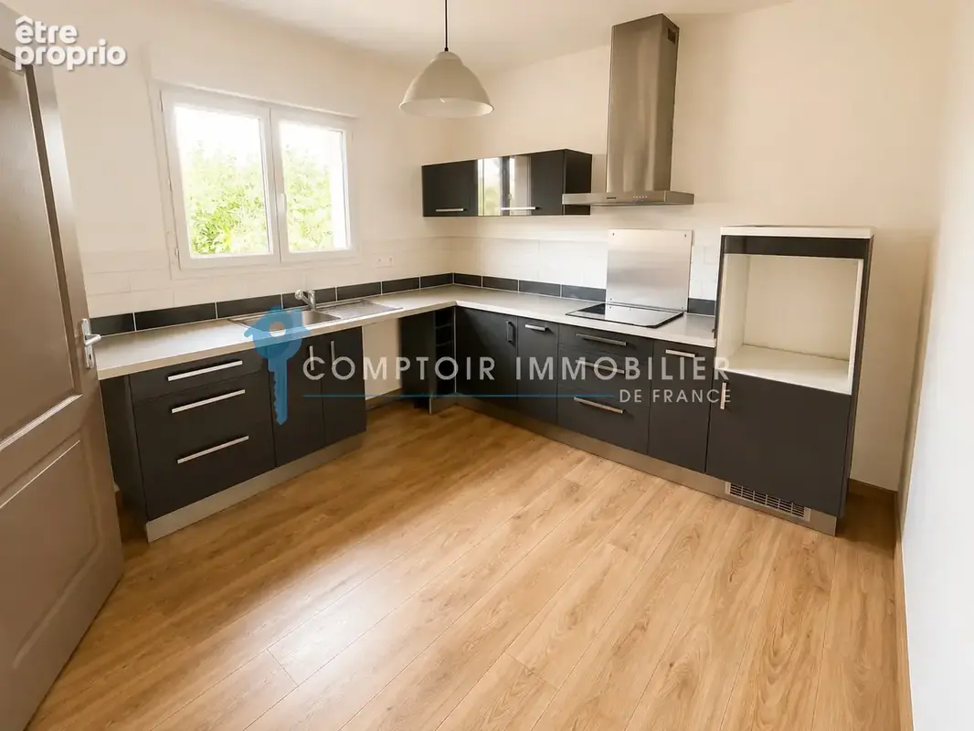 Clermont l'Hérault - Jolie maison T4 avec garage et jardin - photo 8