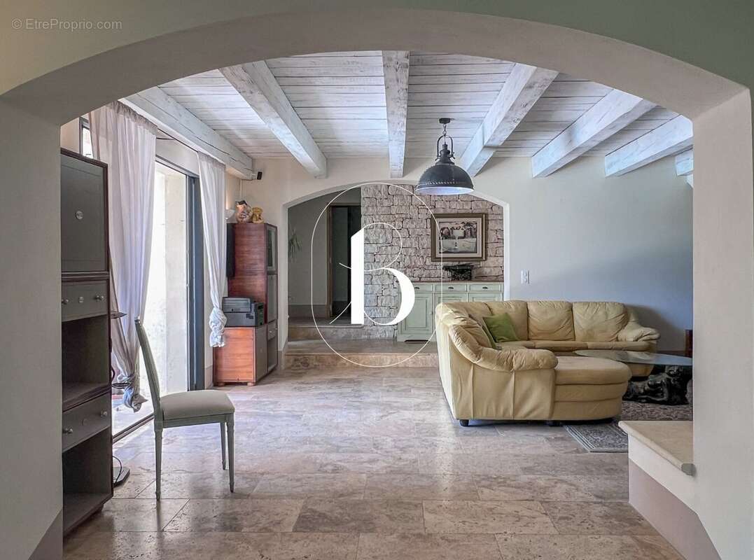 Maison 210 m² à Goudargues  - photo 18