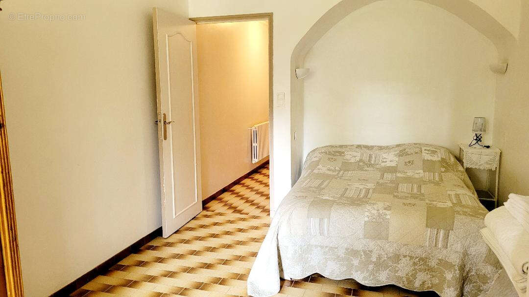 Maison à L'ISLE-SUR-LA-SORGUE