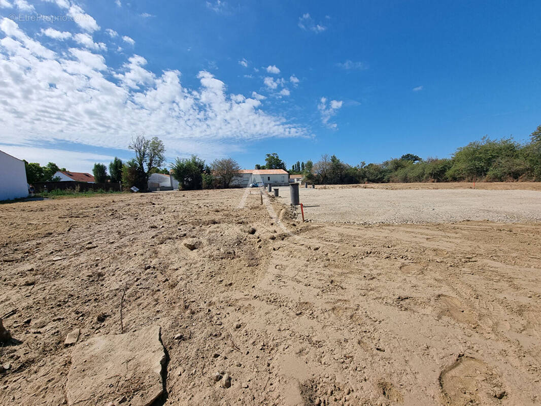 Terrain à LE FENOUILLER
