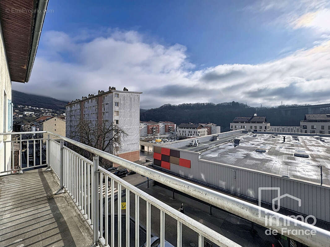 Appartement à BELLEGARDE-SUR-VALSERINE