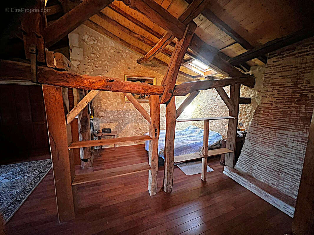 Maison à SOURZAC
