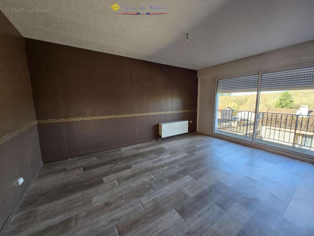 n°8 - Appartement à LA CLAYETTE