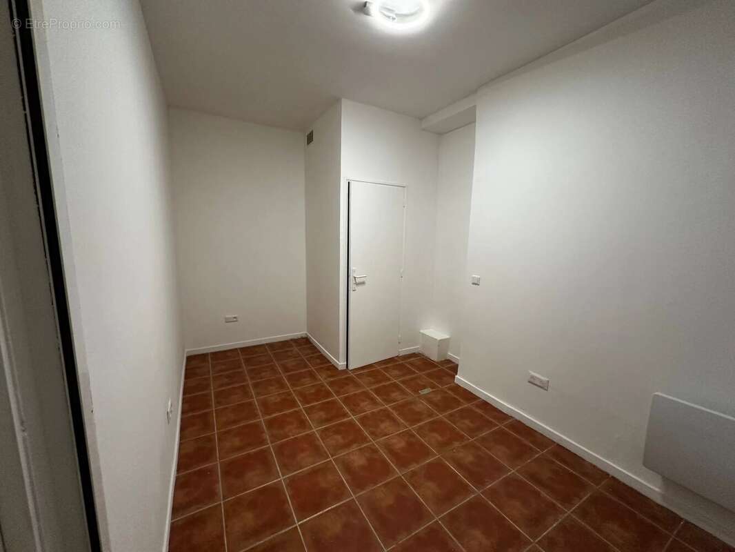 Commerce à PARIS-17E