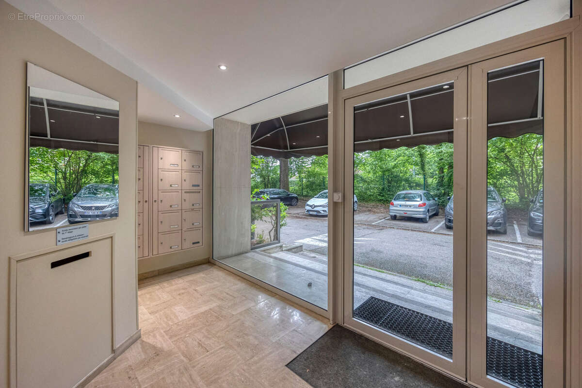 Appartement à SAINT-EGREVE