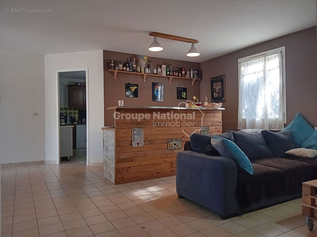 Maison à SAINT-ETIENNE-DU-GRES