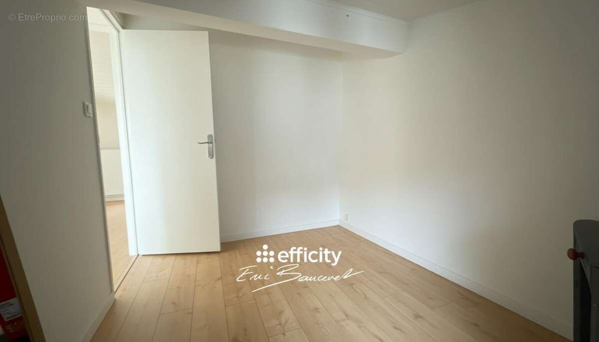 Maison 71 m² à Niort  - photo 12