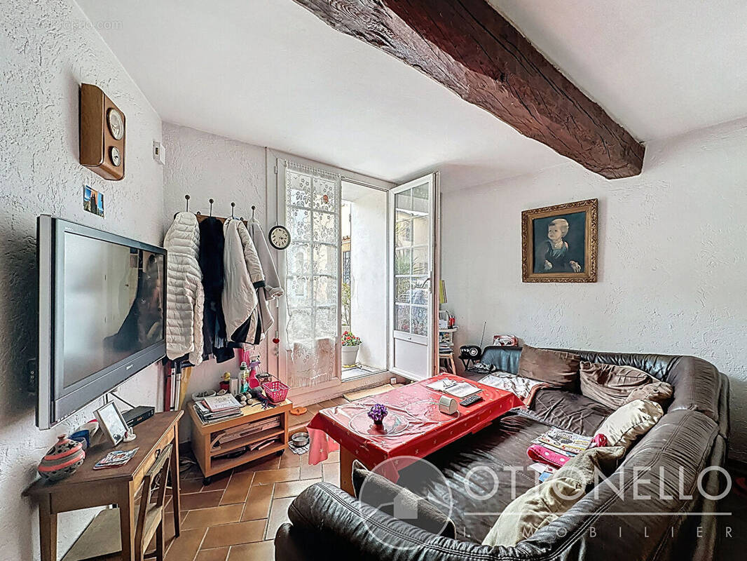 Maison à ROQUEBRUNE-SUR-ARGENS